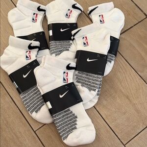 Nike White and Black Athletic Socks with Cushioned Support